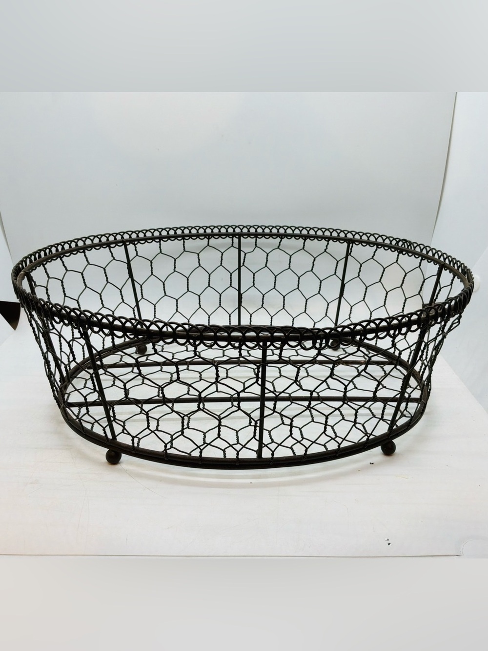 Vintage Gourmet Farmers Market Oval Wire Centerpiece Fruit Basket, 12”Lx9.5”W